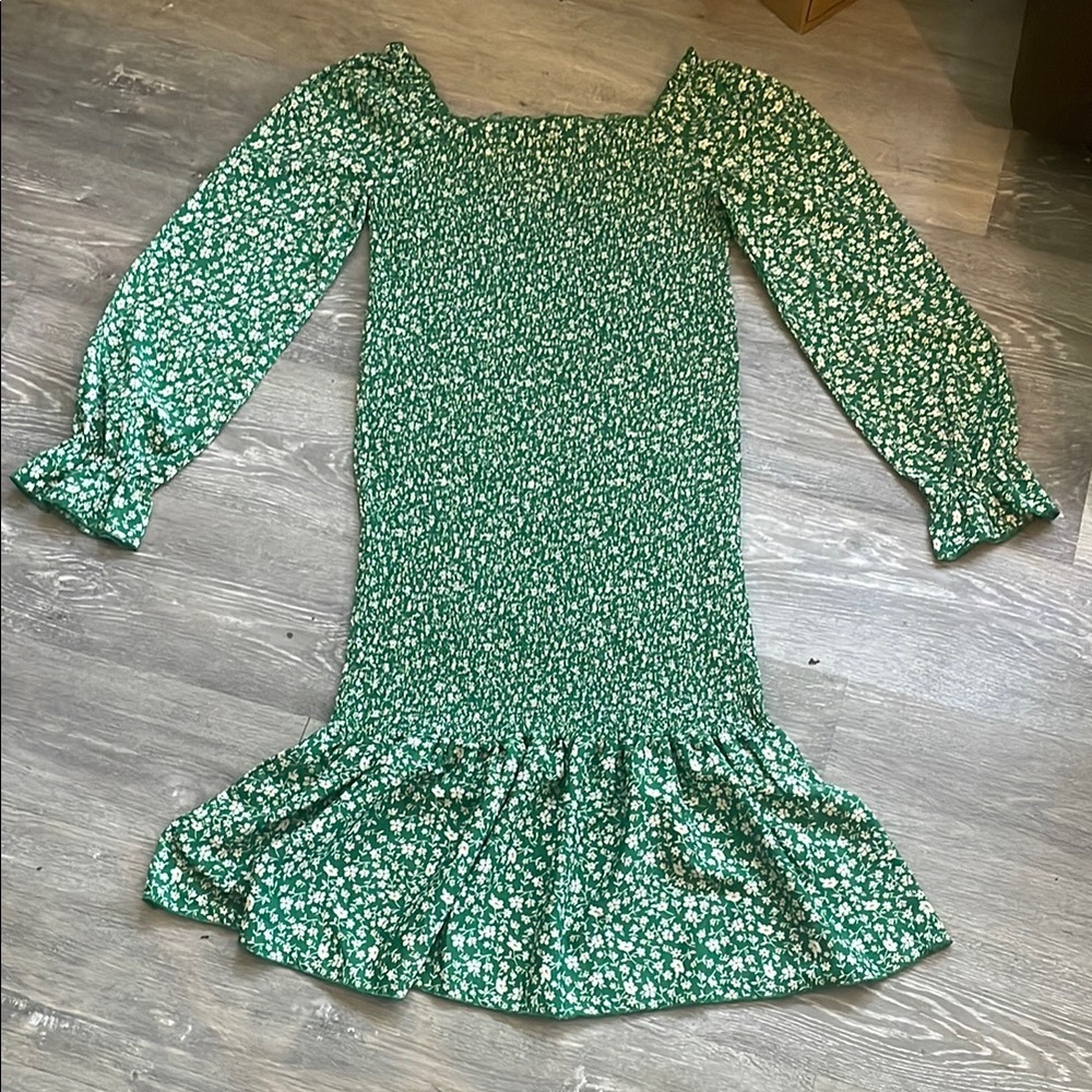 h.i.p. Green Ruched Tiered Sheath Dress with Square Neck